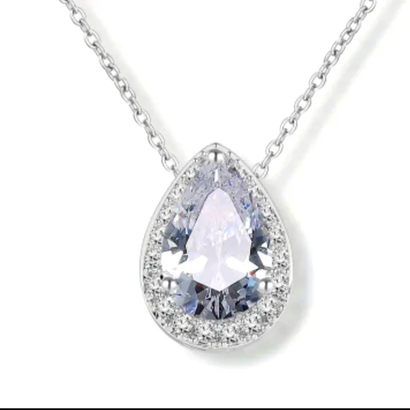 Charming 925 Silver Water Drop 3Ct Moissanite Pendant Necklaces.
